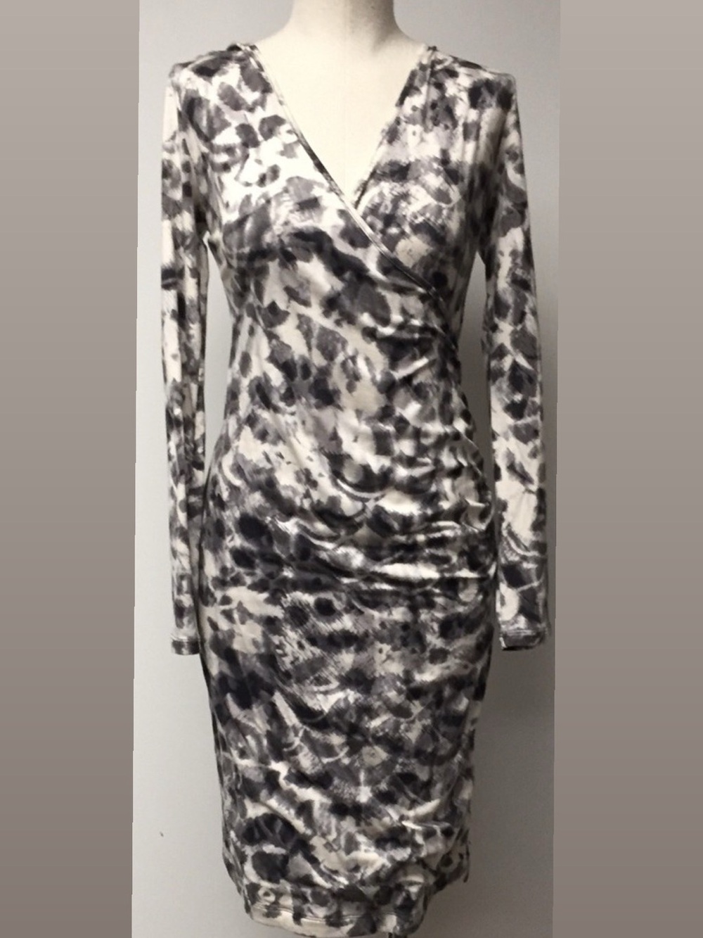 Banana Republic Black & White Abstract Wrap Midi Dress - Picture 1 of 1